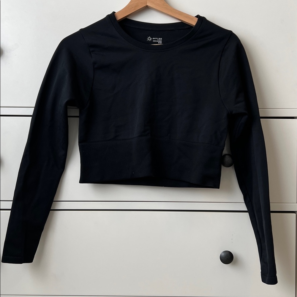 Aerie Offline Black Long Sleeve Cropped Athletic Athleisure Top